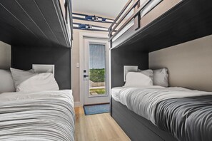 3 Schlafzimmer, Schreibtisch, Bügeleisen/Bügelbrett, kostenloses WLAN
