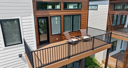 Lakefront Retreat | 2 Living Areas, Pool, & Views