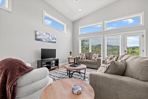 Una Smart TV, libros