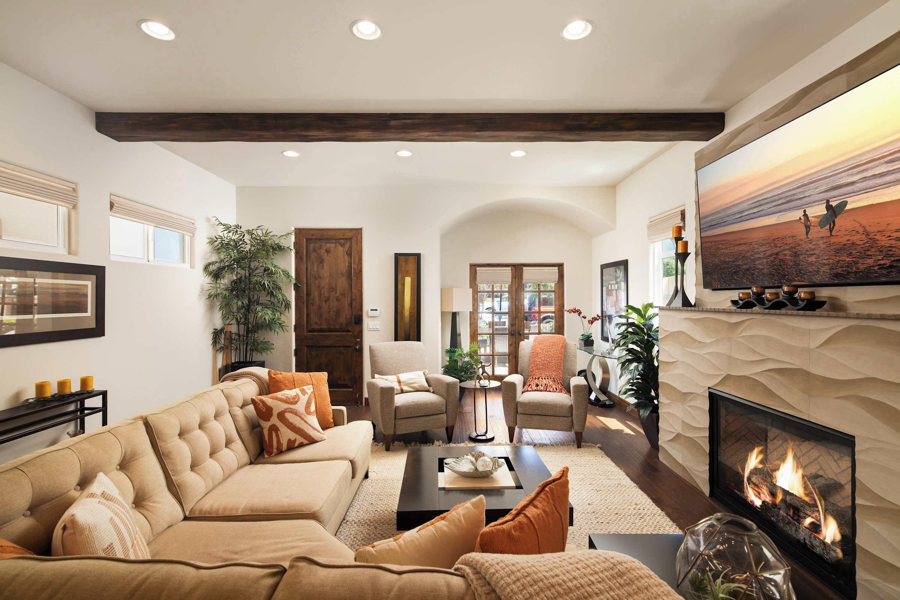 Fernseher, Kamin, Arbeitsbereiche