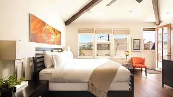 3 bedrooms, iron/ironing board, travel crib, WiFi