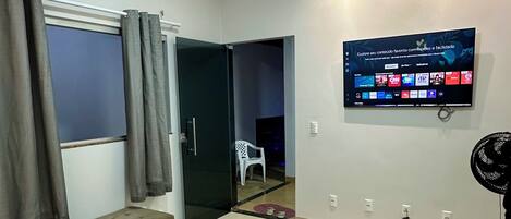 تلفزيون ذكي