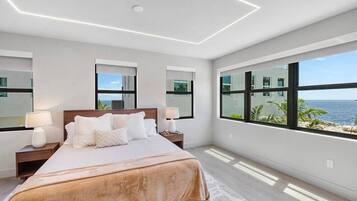 3 bedrooms, desk, iron/ironing board, travel crib