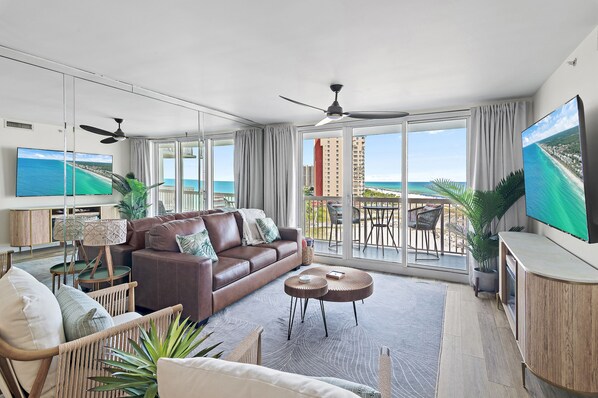 Smart TV, fireplace