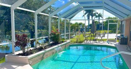 Waterfront VILLA with SPA&heated Pool, BBQ,sunset view, Family&Pets Friendly