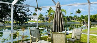 Waterfront VILLA with Pool&Spa, sunset view, Family&Pets Friendly