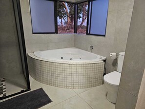 Dusche, Handtücher, Seife, Toilettenpapier