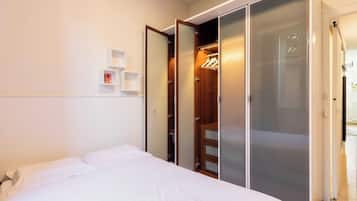 Apartment | 1 bedroom, laptop workspace, iron/ironing board, bed sheets