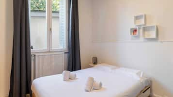 Apartment | 1 bedroom, laptop workspace, iron/ironing board, bed sheets