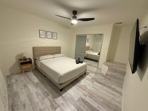 3 bedrooms, iron/ironing board, WiFi, bed sheets