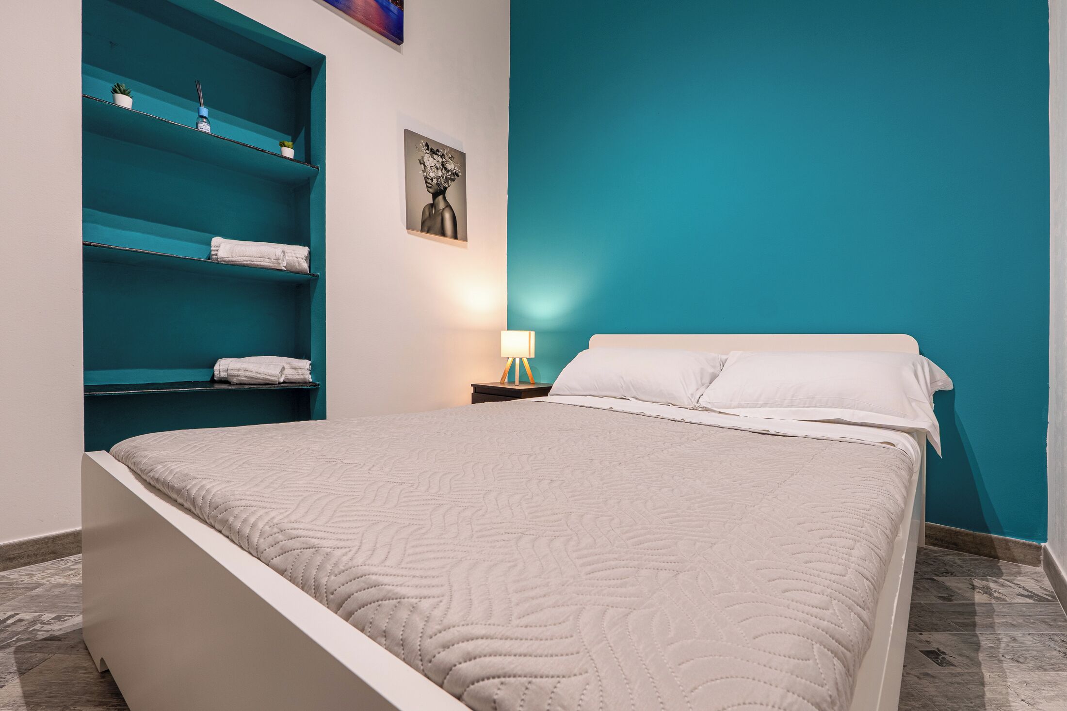 Condo, 2 habitaciones, aire acondicionado | Cortinas blackout, tabla de planchar con plancha y cunas gratuitas 