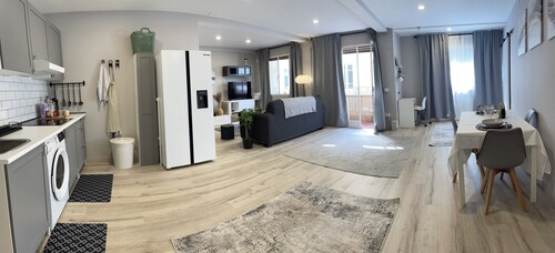 D'Moda lodging. Bright apartment in the center of Ribadeo.