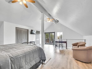 1 habitación, escritorio, wifi gratis y ropa de cama