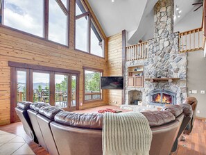 Smart TV, fireplace, DVD player, foosball