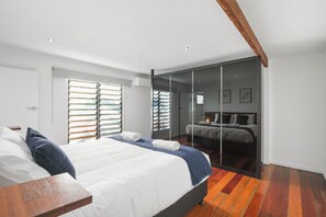 3 quartos, Wi-Fi de cortesia, roupa de cama