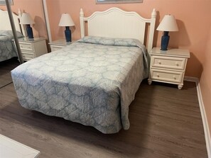 3 habitaciones, tabla de planchar con plancha y wifi gratis