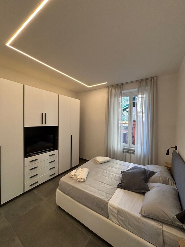 1 chambre, fer et planche à repasser, accès au Wi-Fi (inclus)