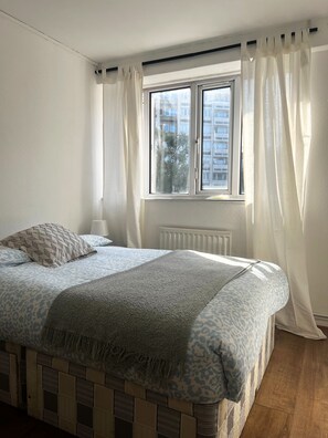 3 dormitorios, tabla de planchar con plancha, wifi y ropa de cama