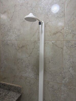 Toallas y papel de baño 