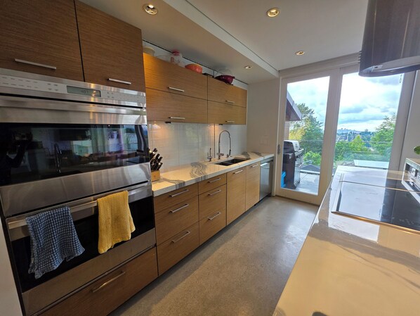 Microwave, oven, stovetop, dishwasher