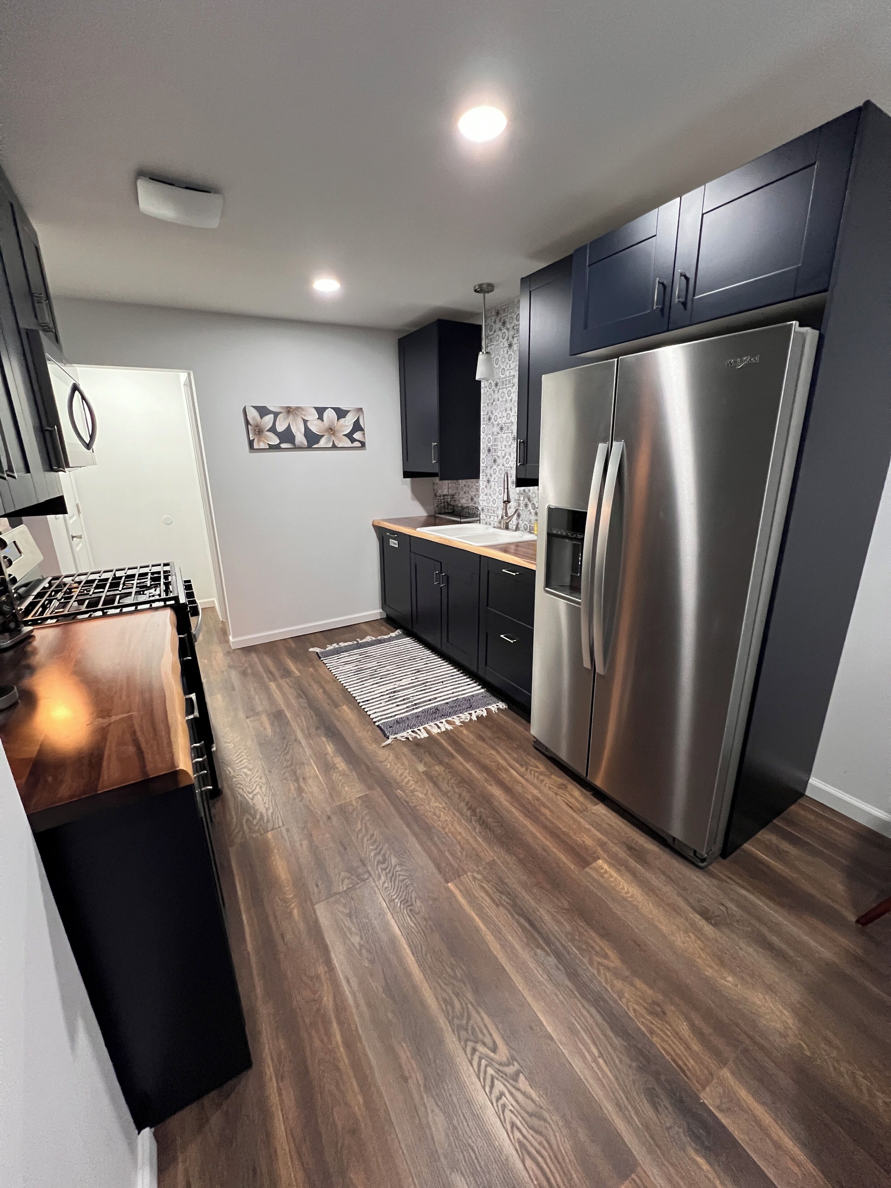 Microondas, horno y placa de cocina