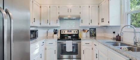 Microwave, oven, stovetop, dishwasher