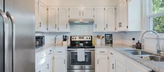 Bama Bungalow – 9 Min from UA - Cozy 3BR Home