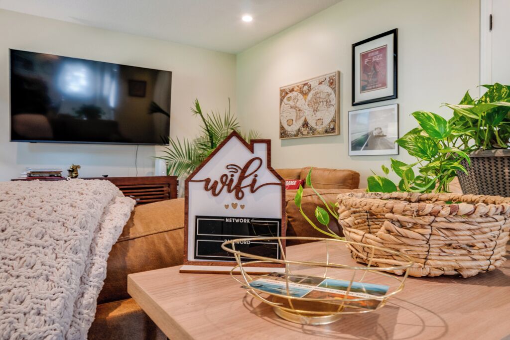 3 bedrooms, iron/ironing board, WiFi, bed sheets