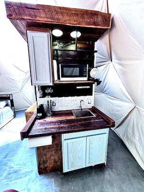 Fridge, microwave, coffee/tea maker, toaster