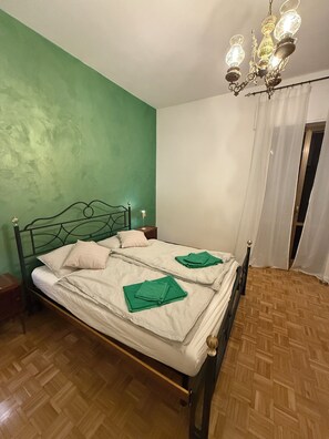 3 多间卧室、WiFi、床单