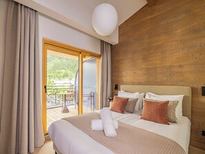 4 chambres, fer et planche à repasser, lit parapluie, Wi-Fi