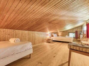 3 habitaciones, tabla de planchar con plancha, cuna de viaje y wifi 