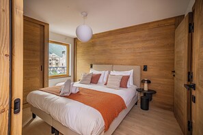 4 bedrooms, iron/ironing board, travel crib, WiFi