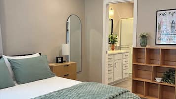 2 bedrooms, desk, iron/ironing board, travel crib