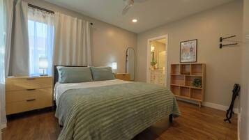 2 soverom, strykejern/-brett, reiseseng for barn og wi-fi (inkludert)