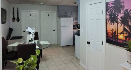 Fall River Stay Cozy 4BR sleeps 8 + Free Parking + WiFi