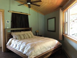 2 室のベッドルーム、アイロン / アイロン台、WiFi、ベッドシーツ