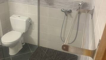 Handdoeken, zeep, shampoo, toiletpapier