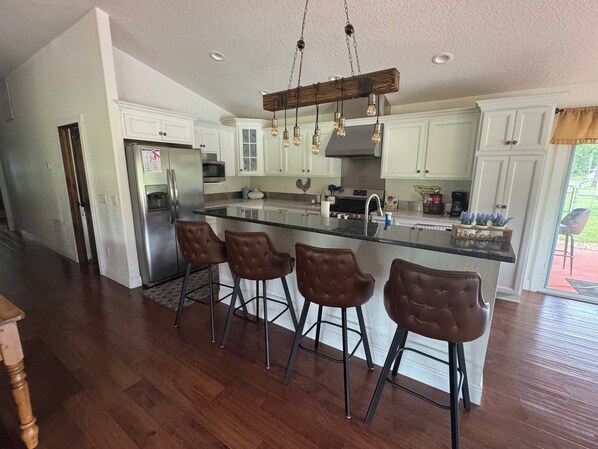 Fridge, microwave, oven, stovetop - Once Upon Our Farm is a 3 bed/2 bath country pool home. Relaxation? Book Now! (Silver Springs)