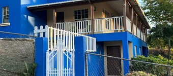 Cozy studio with WiFi, AC, kitchen in tranquil Cedar Valley Gardens