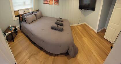 Split Level Beach Access 2 Queen Bed Apartment in Geneva U9