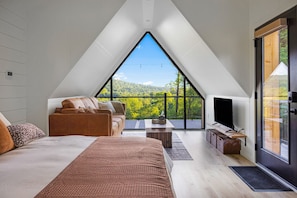 1 bedroom, travel crib, free WiFi, bed sheets - Moonlight Ridge | A-Frame, Hot Tub, & Fire Pit with Views! (Shippenville)