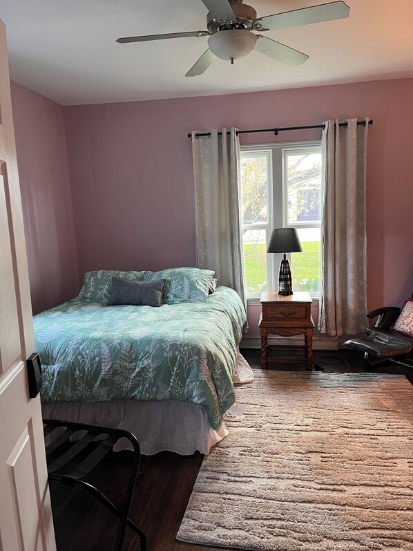 4 bedrooms, WiFi, bed sheets