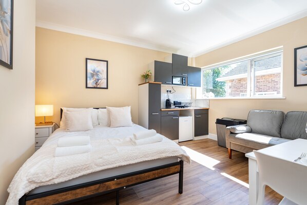 1 bedroom, iron/ironing board, Internet, bed sheets