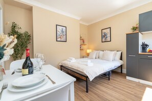 1 bedroom, iron/ironing board, Internet, bed sheets