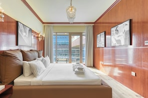 Appartement Luxe, balcon, vue mer | Coffres-forts dans les chambres, décoration personnalisée