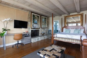 Iron/ironing board, free WiFi