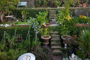 Garden - Green House (Playa Del Rey)