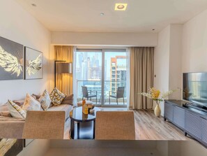 TV, offices - The Address Dubai Marina- Lux 1BR Near Beach & JBR (Dubai)