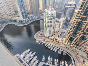 Marina - The Address Dubai Marina- Lux 1BR Near Beach & JBR (Dubai)